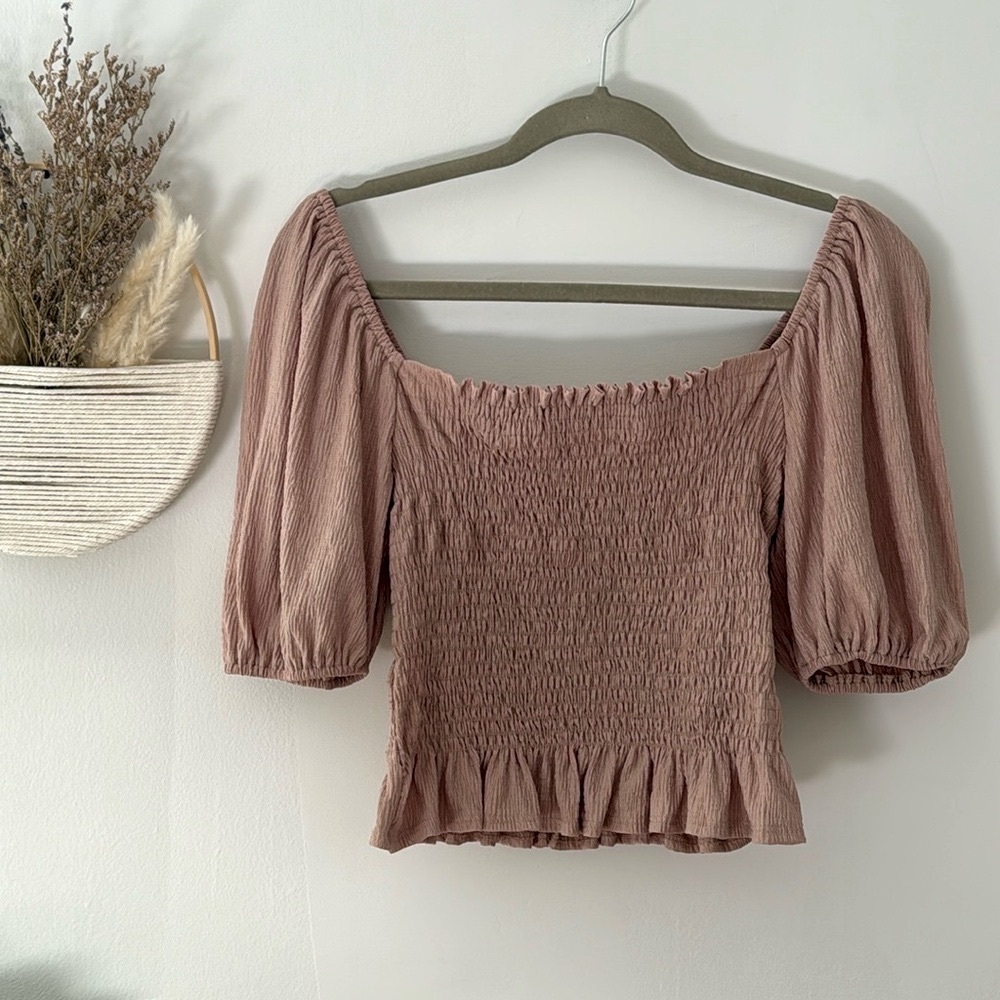 Lush Beige Tan Short Sleeve Smocked Puff Sleeve Blouse Size Small